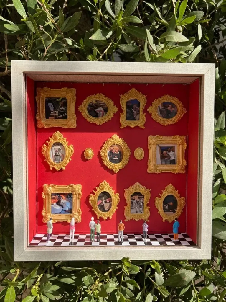 Box 30*30 (11 photos)